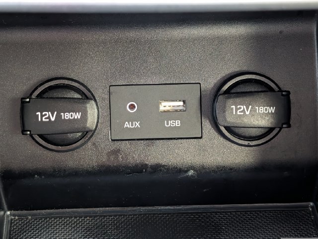 Used 2020 Hyundai Elantra SE w/ Cargo Package (C1) FWD image 17