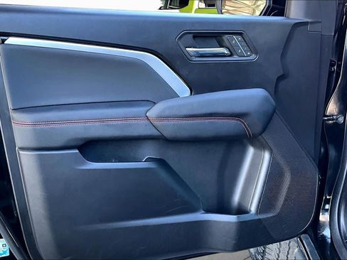 Used 2023 Chevrolet Colorado Z71 w/ Z71 Convenience Package 2 AWD/4WD image 22