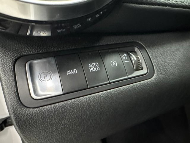 Used 2025 Chevrolet Equinox LT w/ Convenience Package II AWD/4WD image 11