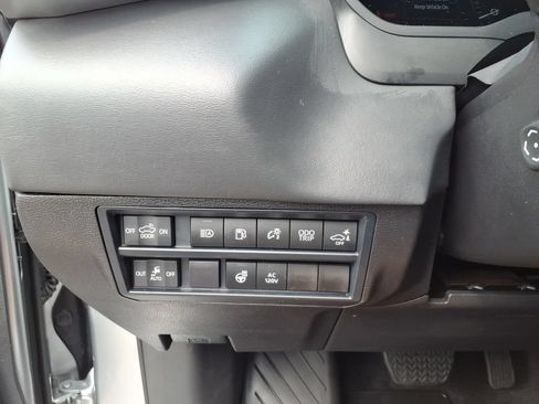 Used 2025 Toyota Tundra Platinum AWD/4WD image 14