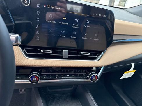 New 2026 Chevrolet Equinox ACTIV w/ Convenience Package III AWD/4WD image 25