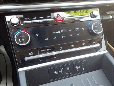 Used 2025 Hyundai Santa Fe SEL image 29