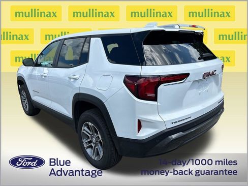 Used 2026 GMC Terrain Elevation FWD image 3