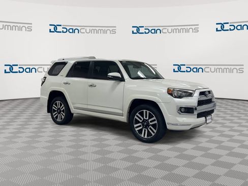 Used 2018 Toyota 4Runner Limited AWD/4WD image 2