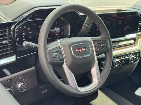 New 2026 GMC Sierra 1500 Elevation w/ LPO, Elevation Black Package image 16