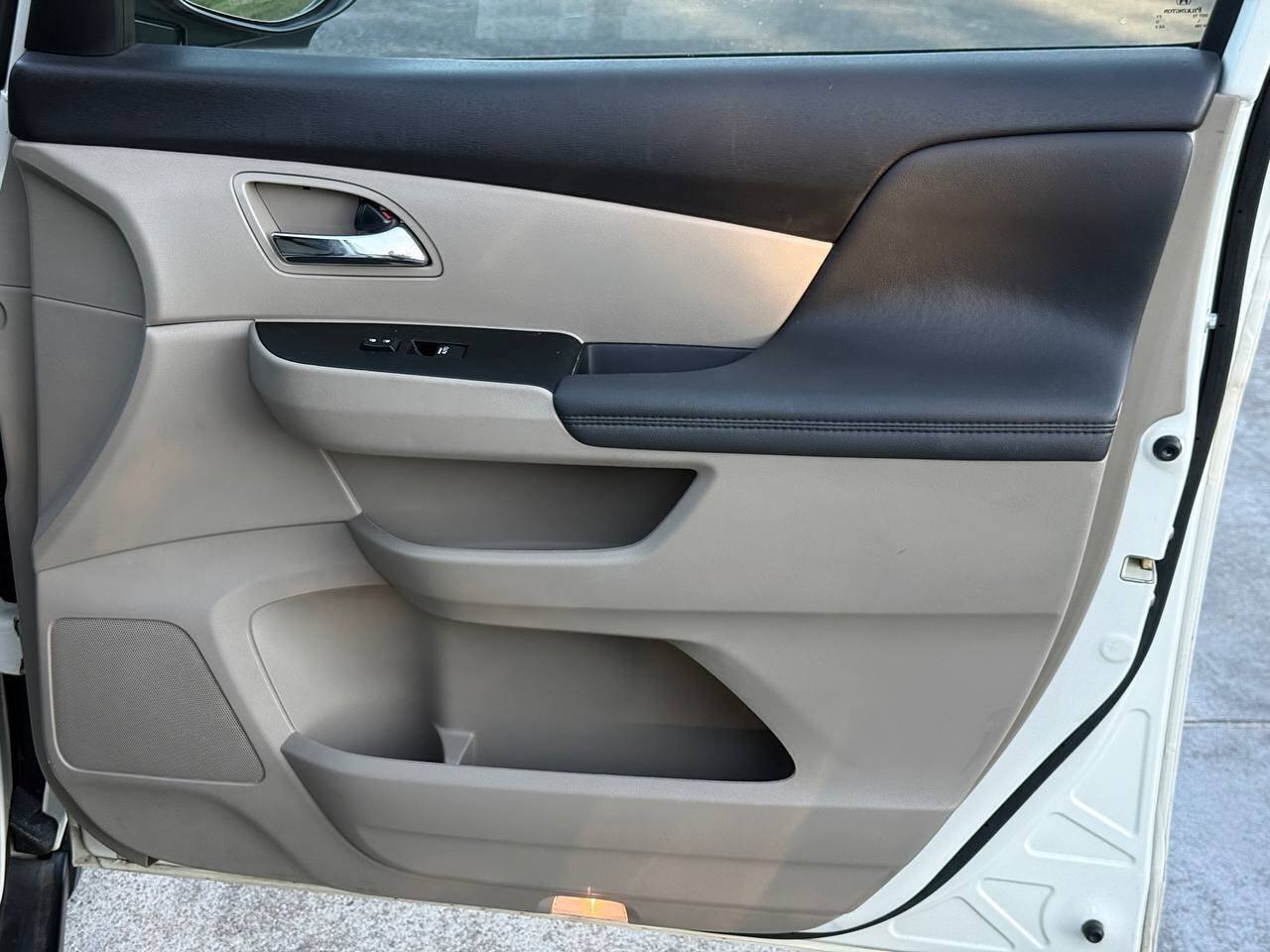 Used 2016 Honda Odyssey EX-L image 24