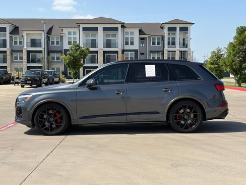Used 2025 Audi SQ7 Prestige w/ Prestige Package AWD/4WD image 4