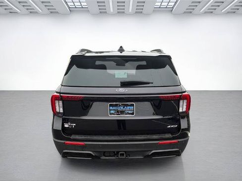 Certified 2025 Ford Explorer ST-Line AWD/4WD image 4