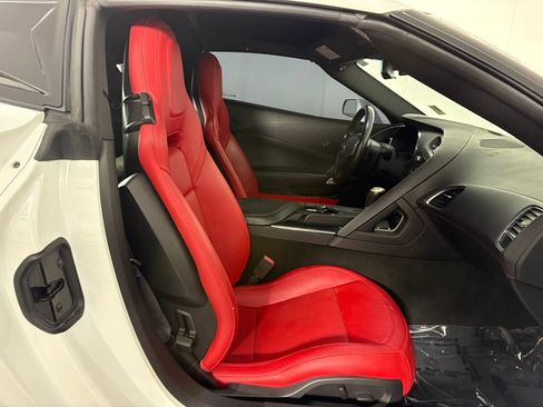 Used 2014 Chevrolet Corvette Stingray Coupe image 27