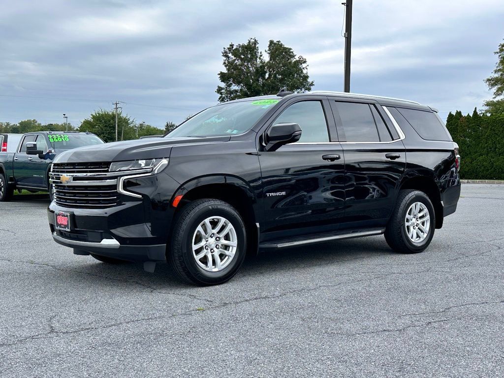 Used 2023 Chevrolet Tahoe LT w/ Luxury Package AWD/4WD image 2