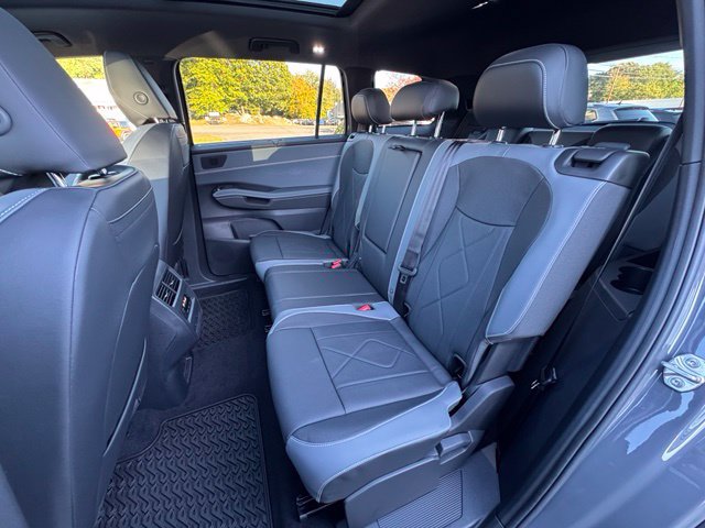 New 2027 Volkswagen Atlas SEL R-Line AWD/4WD image 13