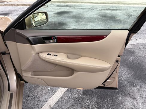 Used 2002 Lexus ES 330 V6 image 24