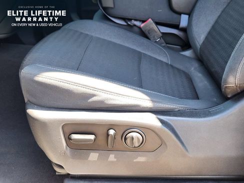 Used 2021 Chevrolet Silverado 1500 LT RWD image 24