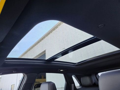 New 2026 Cadillac XT5 Sportv w/ LPO, Onyx Lite Package image 19