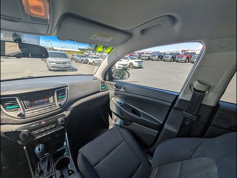 Used 2017 Hyundai Tucson SE w/ SE Popular Package 02 AWD/4WD image 15