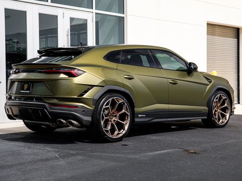 Used 2024 Lamborghini Urus Performante AWD/4WD image 35