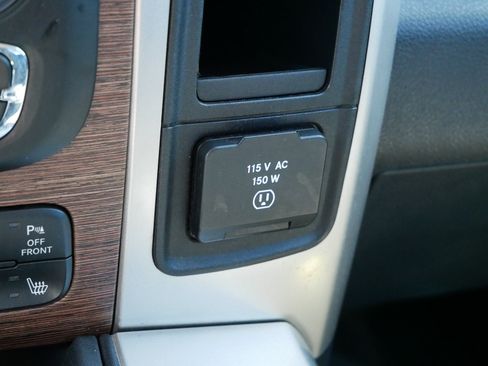 Used 2016 RAM 1500 Laramie w/ Convenience Group AWD/4WD image 33