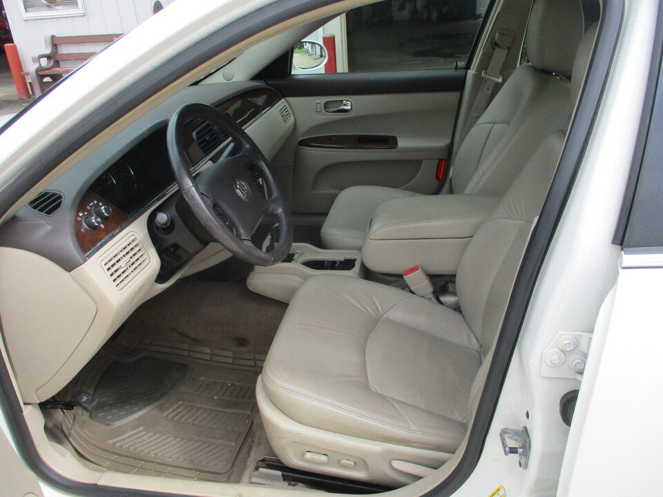 Used 2008 Buick LaCrosse CXL w/ Driver Confidence Package FWD image 25