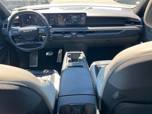 Certified 2024 Kia EV9 GT-Line AWD/4WD image 14