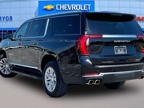 Used 2025 GMC Yukon XL Denali AWD/4WD image 4