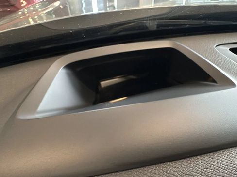 Used 2017 Volvo XC90 T6 Momentum w/ Vision Package AWD/4WD image 17