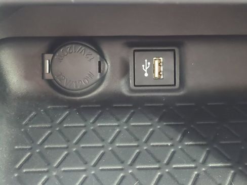 Used 2023 Toyota RAV4 XLE image 20