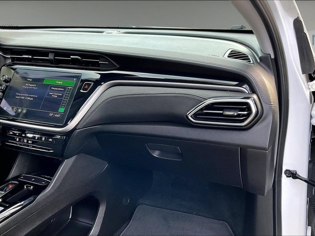 Used 2022 Chevrolet Bolt EUV LT w/ Driver Confidence Package FWD image 13