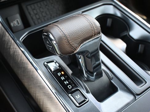 New 2025 Ford F150 King Ranch w/ FX4 Off-Road Package image 32