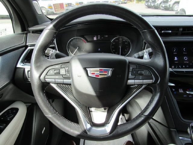 Used 2023 Cadillac XT6 Sport AWD/4WD image 16