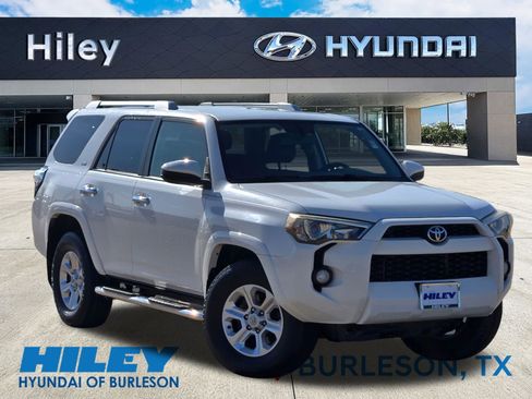 Used 2015 Toyota 4Runner SR5 RWD image 2