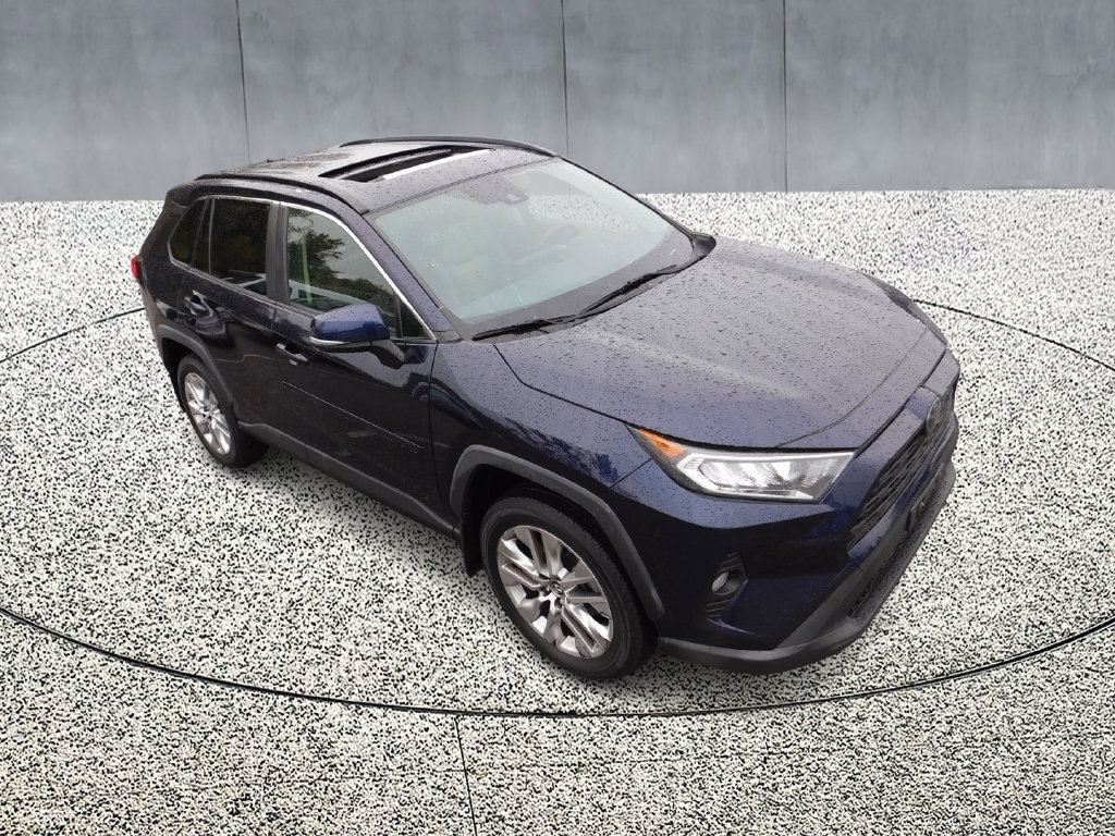 Used 2019 Toyota RAV4 XLE Premium w/ Cold Weather Package AWD/4WD image 2