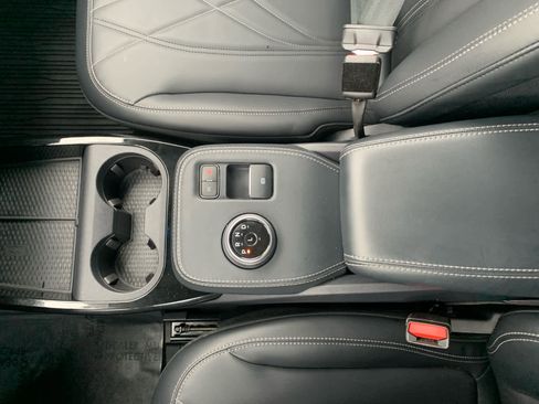 Used 2021 Ford Mustang Mach-E Select image 23