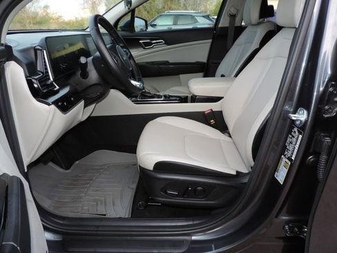 Used 2024 Kia Sportage EX image 20