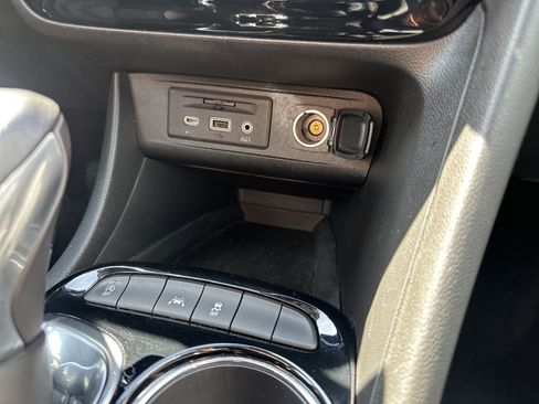 Used 2020 Buick Encore GX Select w/ Experience Buick Package FWD image 17