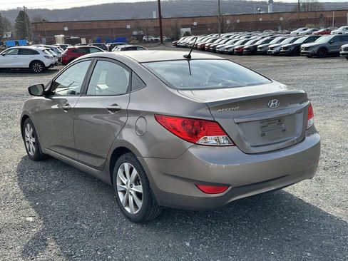 Used 2013 Hyundai Accent GLS w/ Premium Pkg image 6