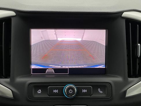 Used 2024 GMC Terrain SLE FWD image 4