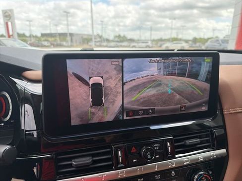 New 2026 Nissan Pathfinder Platinum image 17