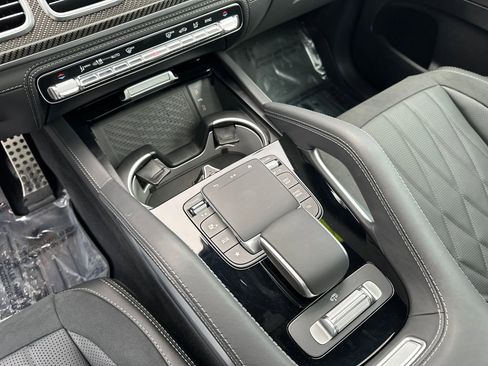 Used 2024 Mercedes-Benz GLS 63 AMG 4MATIC image 25