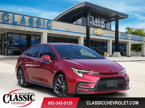Used 2026 Toyota Corolla SE FWD image 1