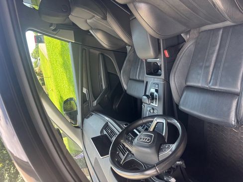 Used 2020 Audi Q5 e Premium Plus AWD/4WD image 4