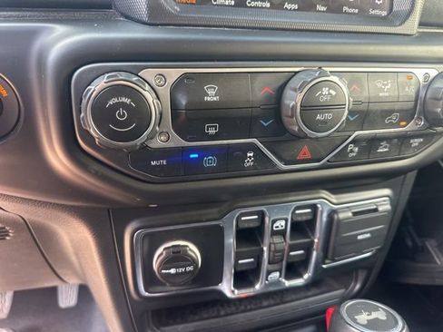 Used 2022 Jeep Wrangler Unlimited Sahara w/ Safety Group image 27