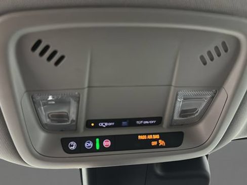 Used 2024 Chevrolet Malibu LT FWD image 19
