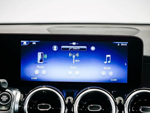 Used 2026 Mercedes-Benz GLB 250 image 13