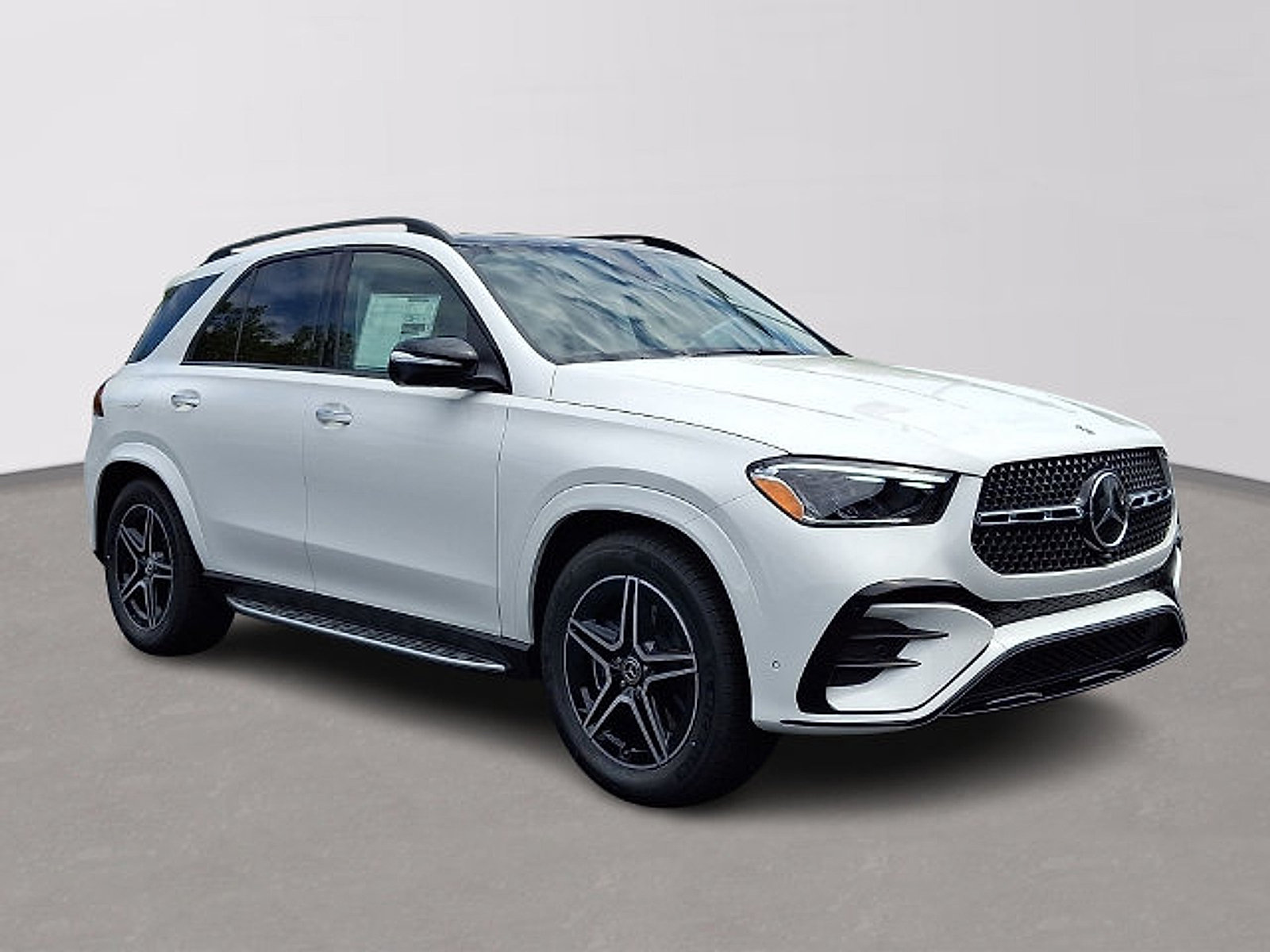 Used 2026 Mercedes-Benz GLE 450 4MATIC image 3