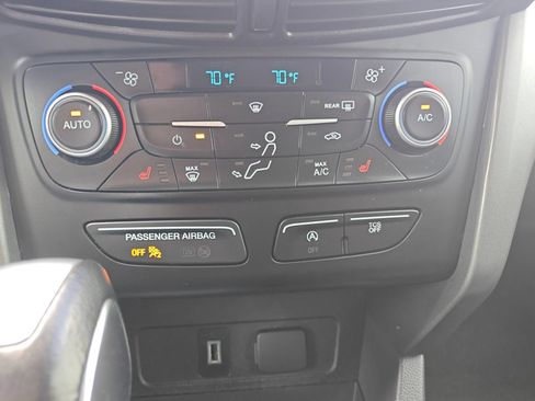 Used 2018 Ford Escape SEL FWD image 10