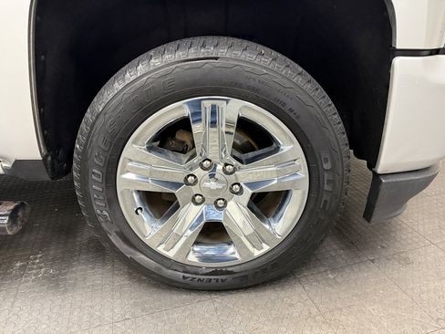 Used 2018 Chevrolet Silverado 1500 Custom w/ Custom Value Package image 13
