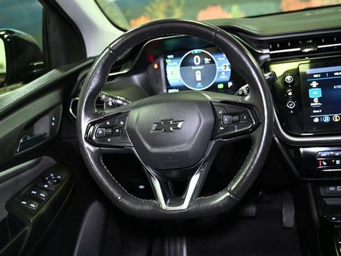 Used 2022 Chevrolet Bolt EUV LT w/ Comfort Package image 56