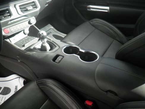 Used 2024 Ford Mustang GT Premium image 18