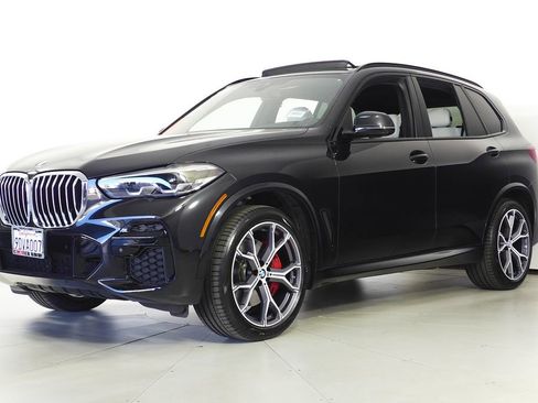 Used 2023 BMW X5 xDrive40i w/ M Sport Package image 2