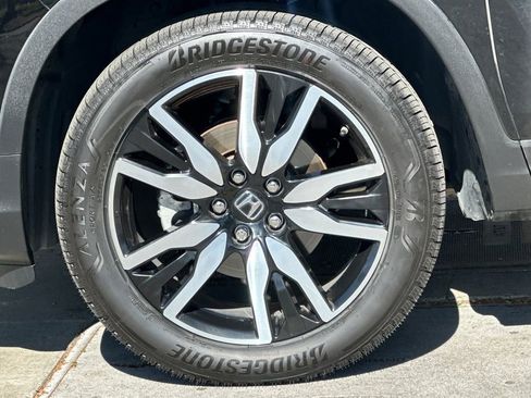Certified 2019 Honda Pilot Elite image 28